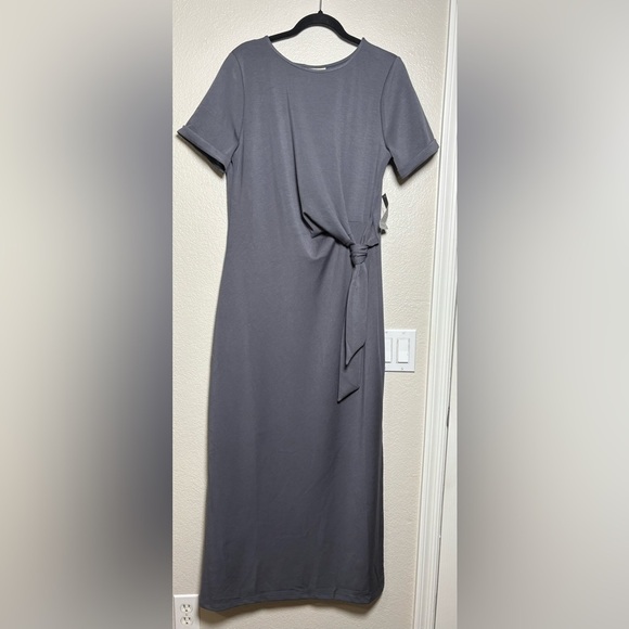 MELLODAY Elegant Gray Maxi Dress, Round Neck with Side Tie Detail and Side Slits - Picture 2 of 12
